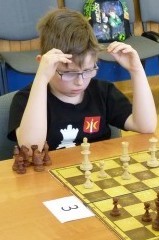 Fabian gra w szachy